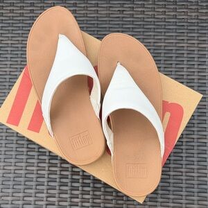 Fitflop White Leather Toe-Post Sandals with Tan Footbed